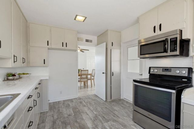 2850 Highland Dr., Carlsbad, CA 92008