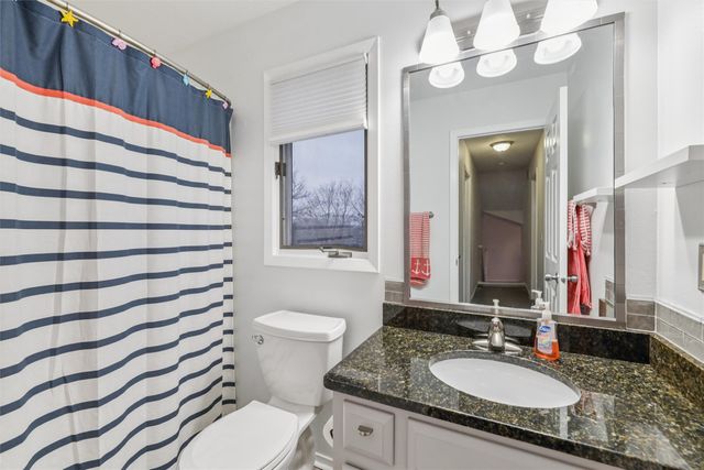 8833 Luin Drive, Clive, IA 50325