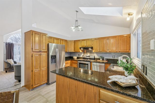 8833 Luin Drive, Clive, IA 50325