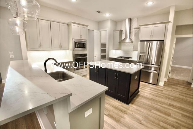 1438 E Shores Boulevard, Gulf Breeze, FL 32563