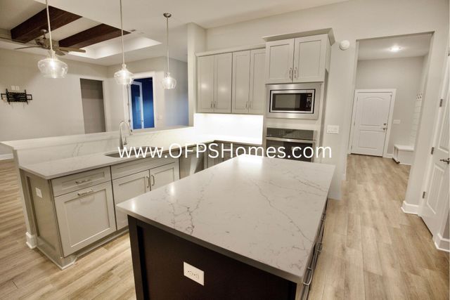 1438 E Shores Boulevard, Gulf Breeze, FL 32563