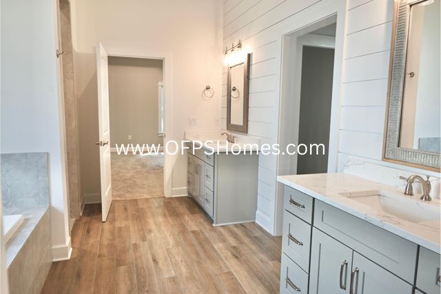 1438 E Shores Boulevard, Gulf Breeze, FL 32563