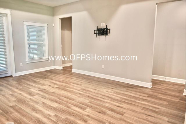 1438 E Shores Boulevard, Gulf Breeze, FL 32563