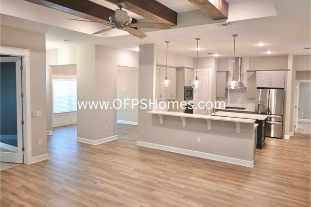 1438 E Shores Boulevard, Gulf Breeze, FL 32563