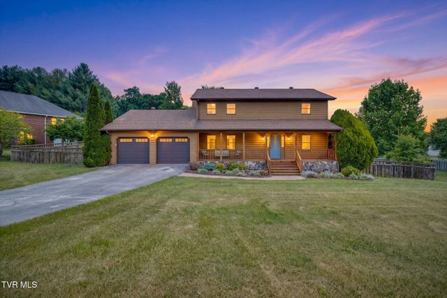 2015 Ridgefield Road, Johnson City, TN 37601