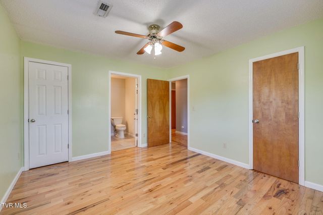 2015 Ridgefield Road, Johnson City, TN 37601