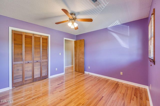 2015 Ridgefield Road, Johnson City, TN 37601