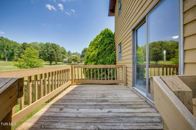 2015 Ridgefield Road, Johnson City, TN 37601