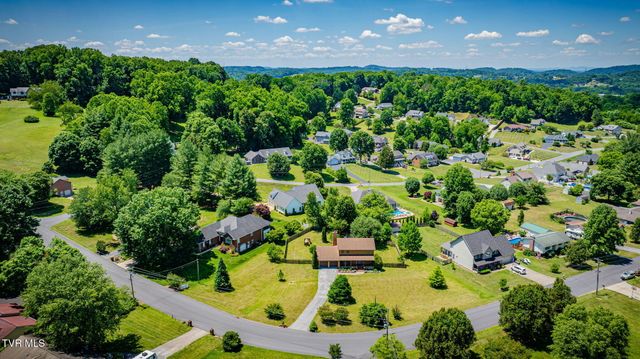 2015 Ridgefield Road, Johnson City, TN 37601