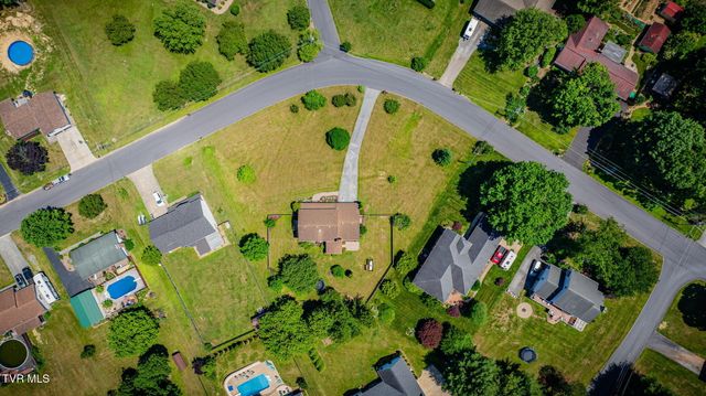 2015 Ridgefield Road, Johnson City, TN 37601