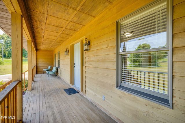 2015 Ridgefield Road, Johnson City, TN 37601