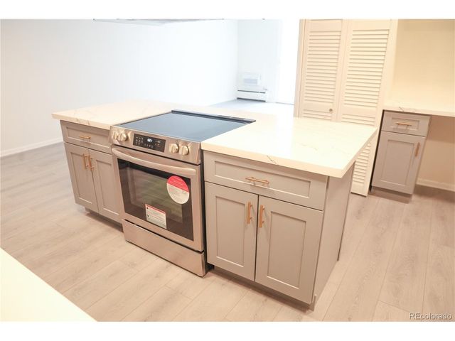 1111 N Ash St 406, Denver, CO 80220