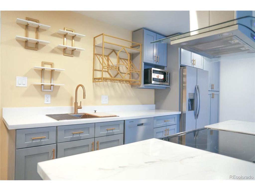 1111 N Ash St 406, Denver, CO 80220