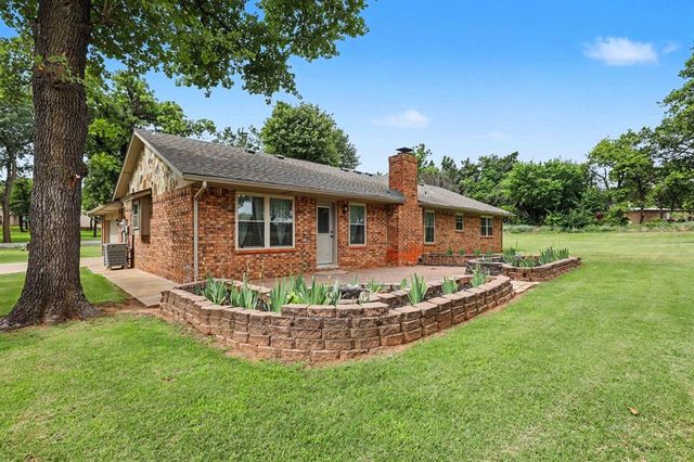 2382 County Road 1205, Blanchard, OK 73010