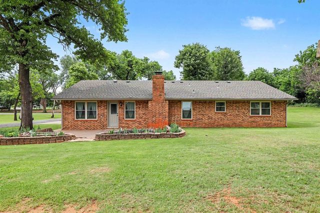 2382 County Road 1205, Blanchard, OK 73010