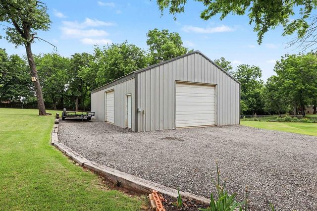 2382 County Road 1205, Blanchard, OK 73010