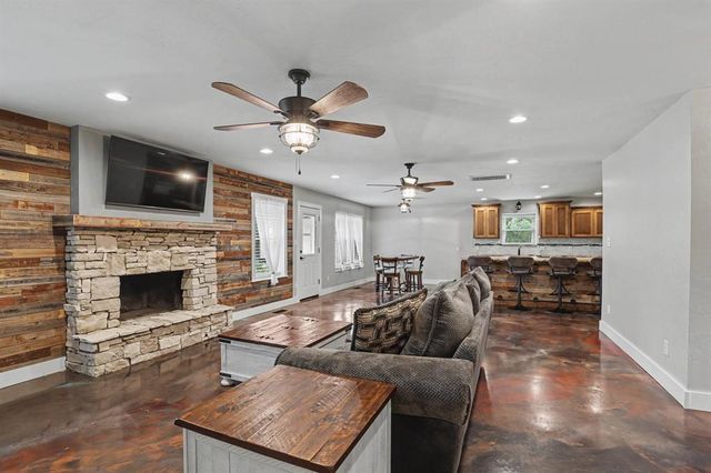 2382 County Road 1205, Blanchard, OK 73010