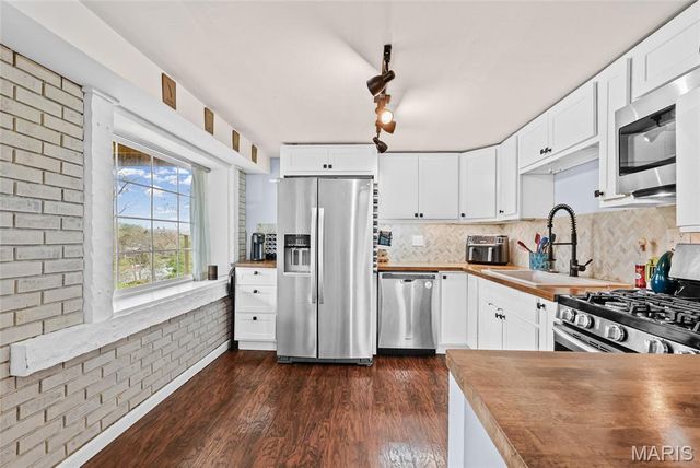 7308 Cedar Drive, Cedar Hill, MO 63016