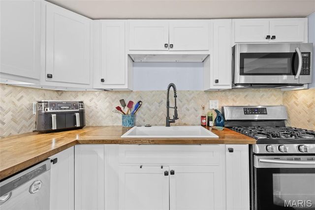 7308 Cedar Drive, Cedar Hill, MO 63016