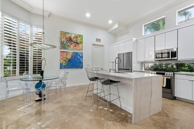 237 Porto Vecchio Way, Palm Beach Gardens, FL 33418