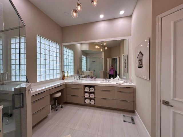 237 Porto Vecchio Way, Palm Beach Gardens, FL 33418