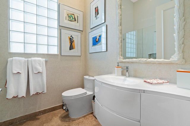 237 Porto Vecchio Way, Palm Beach Gardens, FL 33418