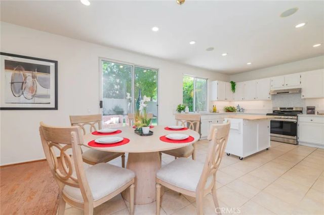 25 Washington, Irvine, CA 92606