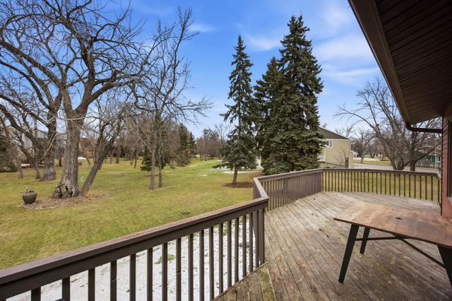 2301 N Flickertail Drive S, Fargo, ND 58103