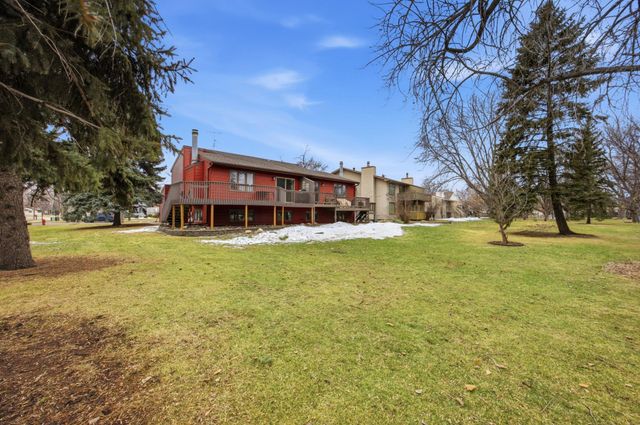 2301 N Flickertail Drive S, Fargo, ND 58103