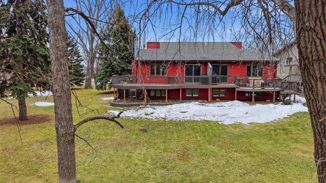 2301 N Flickertail Drive S, Fargo, ND 58103