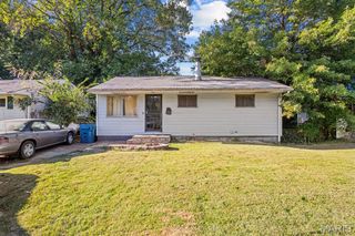 10601 Spring Garden Drive, St Louis, MO 63137