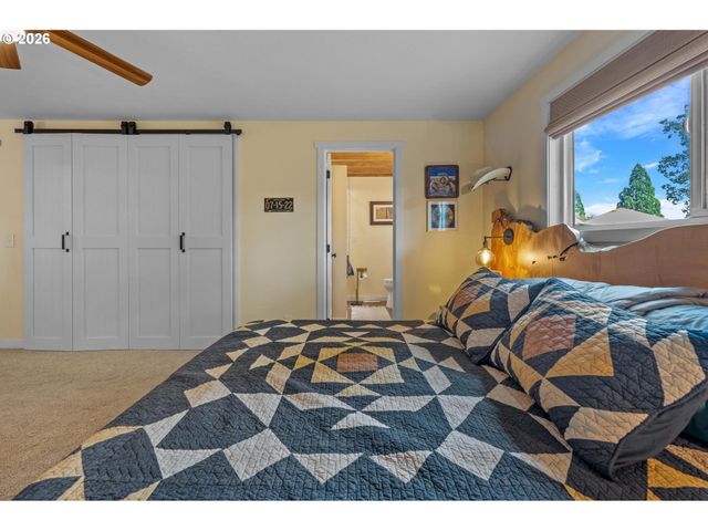 152 WARNER PARROTT Rd, Oregon City, OR 97045