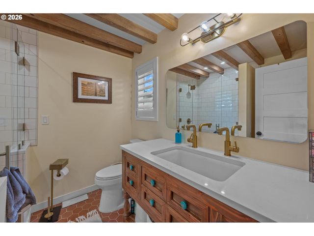 152 WARNER PARROTT Rd, Oregon City, OR 97045