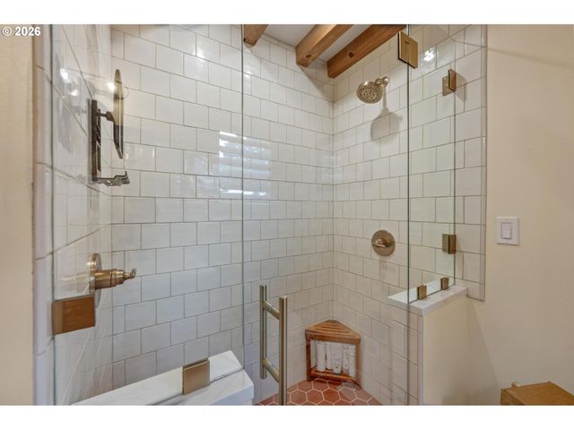 152 WARNER PARROTT Rd, Oregon City, OR 97045
