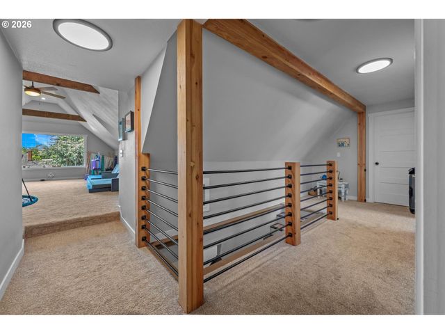 152 WARNER PARROTT Rd, Oregon City, OR 97045
