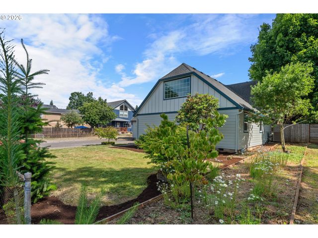 152 WARNER PARROTT Rd, Oregon City, OR 97045