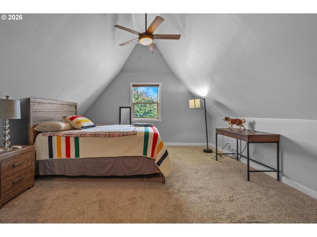 152 WARNER PARROTT Rd, Oregon City, OR 97045