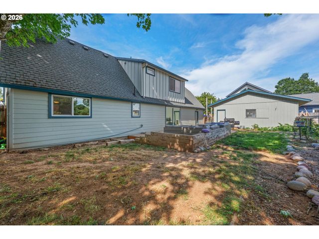 152 WARNER PARROTT Rd, Oregon City, OR 97045
