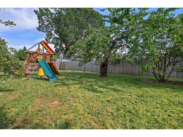152 WARNER PARROTT Rd, Oregon City, OR 97045