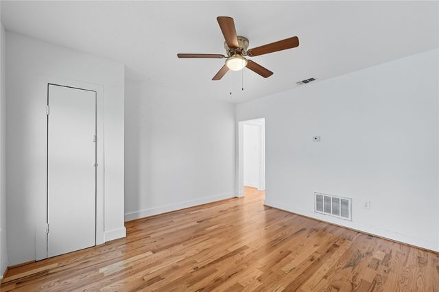 800 W Lowden Street, Fort Worth, TX 76110