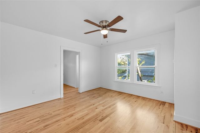 800 W Lowden Street, Fort Worth, TX 76110