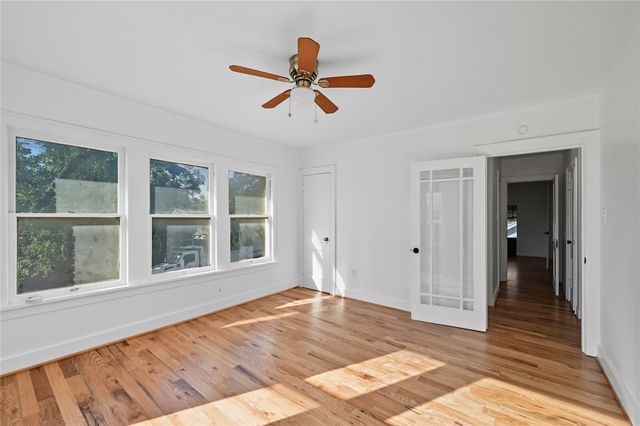 800 W Lowden Street, Fort Worth, TX 76110