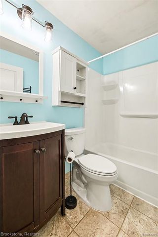 22033 Alger Street, Saint Clair Shores, MI 48080