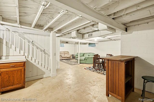 22033 Alger Street, Saint Clair Shores, MI 48080