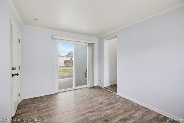 22033 Alger Street, Saint Clair Shores, MI 48080