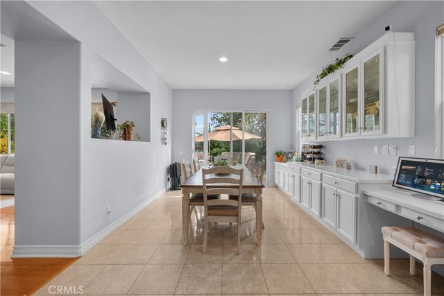 29350 Las Brisas, Valencia, CA 91354