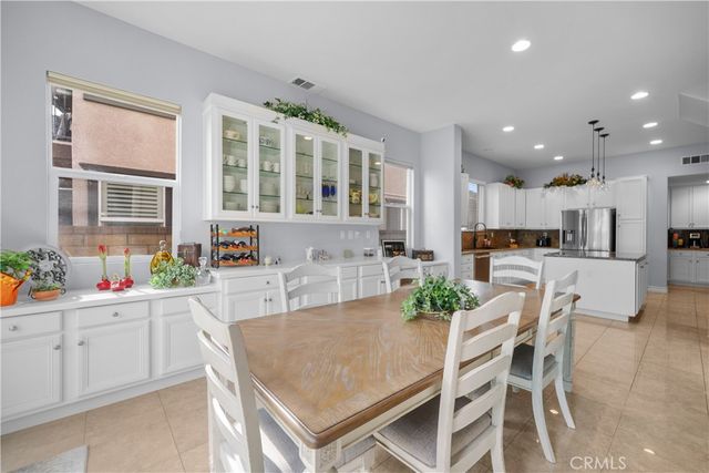 29350 Las Brisas, Valencia, CA 91354