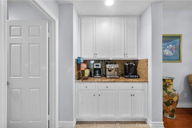 29350 Las Brisas, Valencia, CA 91354