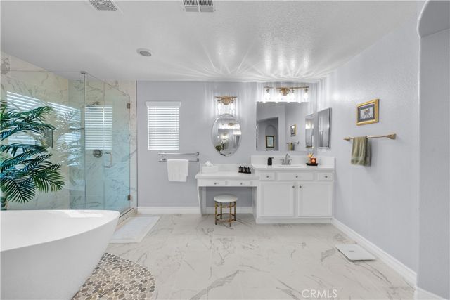 29350 Las Brisas, Valencia, CA 91354