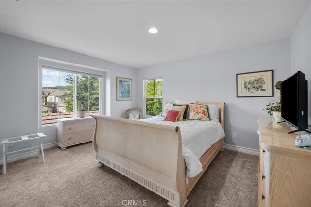 29350 Las Brisas, Valencia, CA 91354